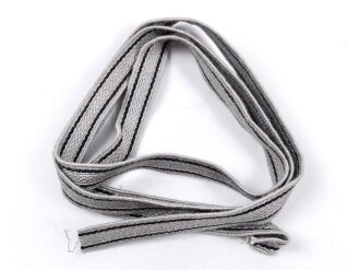 Graue Stofflitze mit zwei schwarzen Durchzügen. Breite 10mm, Länge 65cm