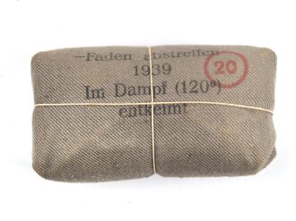 Verbandpäckchen Wehrmacht für den Verbandkasten und die Verbandspäckchentasche der Feldbluse. Kleines Modell datiert 1939