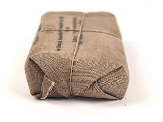 Verbandpäckchen Wehrmacht, grösses Modelll für den Verbandkasten. Datiert 1944