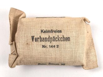 Keimfreies Verbandpäckchen Nr. 1442 " H.Burdewick, Karlsruhe, Sanitätsausrüstungen"
