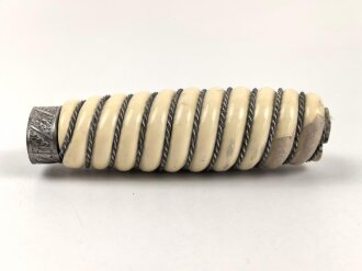 Griffstück mit Ring zum Dolch für Offiziere der Luftwaffe, Der Ring Eisen versilbert