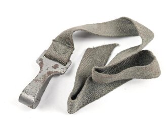 Aufnahme für ein Säbelgehänge , gehört so in die Feldbluse für Offiziere der Wehrmacht