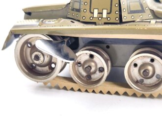 Deutschland nach 1945 " Gama Tank" in gutem Zustand, läuft. Gesamtlänge 13cm