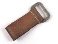 Aufschiebeschlaufe Wehrmacht, datiert 1937 . Wurde benutzt um z.B. die Feldflasche ans Koppel zu hängen