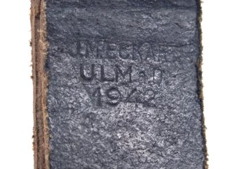 Aufschiebeschlaufe Wehrmacht, datiert 1942 . Wurde benutzt um z.B. die Feldflasche ans Koppel zu hängen