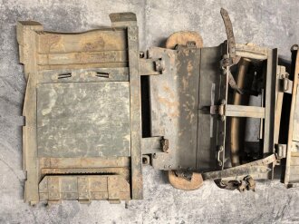 Reichswehr und frühe Wehrmacht, Tragsattel mit zwei anhängenden Kraxen für Gebirgstruppen. Originallack, grob gereinigt