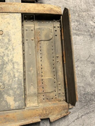 Reichswehr und frühe Wehrmacht, Tragsattel mit zwei anhängenden Kraxen für Gebirgstruppen. Originallack, grob gereinigt