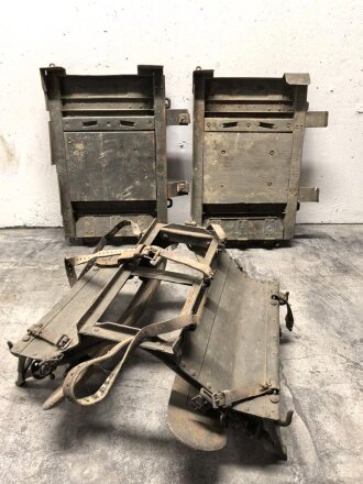 Reichswehr und frühe Wehrmacht, Tragsattel mit zwei anhängenden Kraxen für Gebirgstruppen. Originallack, grob gereinigt