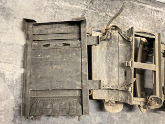 Reichswehr und frühe Wehrmacht, Tragsattel mit zwei anhängenden Kraxen für Gebirgstruppen. Originallack, grob gereinigt