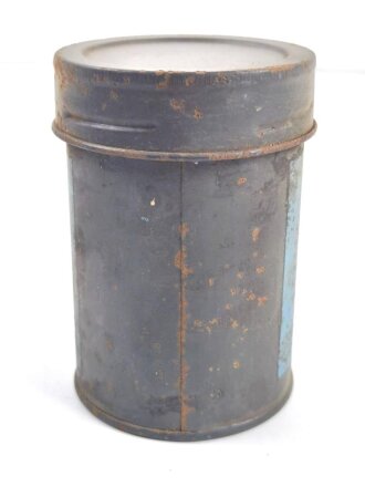 Tier Entgiftungsbüchse 42 der Wehrmacht. Grob gereinigter Speicherfund, datiert 1944