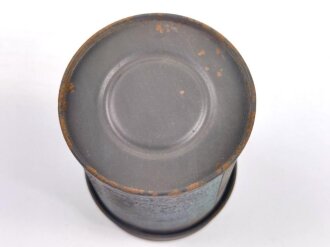 Tier Entgiftungsbüchse 42 der Wehrmacht. Grob gereinigter Speicherfund, datiert 1944