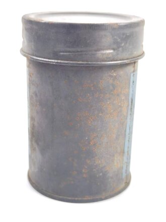 Tier Entgiftungsbüchse 42 der Wehrmacht. Grob gereinigter Speicherfund, datiert 1944