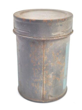 Tier Entgiftungsbüchse 42 der Wehrmacht. Grob gereinigter Speicherfund, datiert 1944