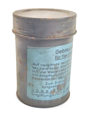 Tier Entgiftungsbüchse 42 der Wehrmacht. Grob gereinigter Speicherfund, datiert 1944