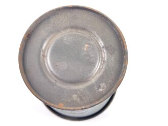 Tier Entgiftungsbüchse 42 der Wehrmacht. Grob gereinigter Speicherfund, datiert 1944