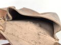 Magazintasche Wehrmacht für 2 Magazine K43 / G43.  Ungereinigt, etwas aus der Form geraten.