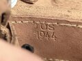 Magazintasche Wehrmacht für 2 Magazine K43 / G43. Hersteller ros 1944. Ungereinigt, etwas aus der Form geraten.