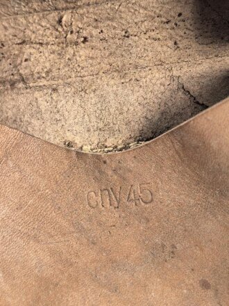 Magazintasche Wehrmacht für 2 Magazine K43 / G43. Hersteller ros 1944. Ungereinigt, etwas aus der Form geraten.