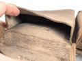 Magazintasche Wehrmacht für 2 Magazine K43 / G43. Hersteller ros 1944. Ungereinigt, etwas aus der Form geraten.