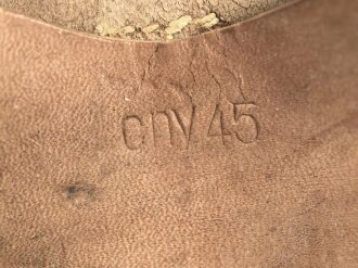 Magazintasche Wehrmacht für 2 Magazine K43 / G43. Hersteller cny 1945. Ungereinigt, etwas aus der Form geraten.