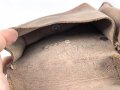 Magazintasche Wehrmacht für 2 Magazine K43 / G43. Hersteller ros 1944. Ungereinigt, etwas aus der Form geraten.