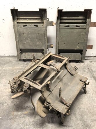 Reichswehr und frühe Wehrmacht, Tragsattel mit zwei anhängenden Kraxen für Gebirgstruppen. Originallack, grob gereinigt