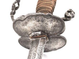 Antiker Degen, wohl um 1700, Eisen, Gesamtlänge 90cm, genaues Alter und Herkunft unbekannt