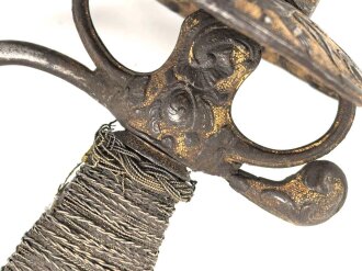 Antiker Degen, wohl um 1700, Eisen, Gesamtlänge etwa 97cm, genaues Alter und Herkunft unbekannt