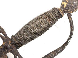 Antiker Degen, wohl um 1700, Eisen, Gesamtlänge etwa 97cm, genaues Alter und Herkunft unbekannt