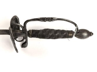 Antiker Degen, wohl um 1700, Eisen, Gesamtlänge etwa 96cm, genaues Alter und Herkunft unbekannt