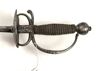 Antiker Degen, wohl um 1700, Eisen, Gesamtlänge etwa 96cm, genaues Alter und Herkunft unbekannt