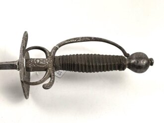 Antiker Degen, wohl um 1700, Eisen, Gesamtlänge etwa 96cm, genaues Alter und Herkunft unbekannt