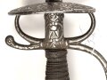 Antiker Degen, wohl um 1700, Eisen, Gesamtlänge etwa 96cm, genaues Alter und Herkunft unbekannt