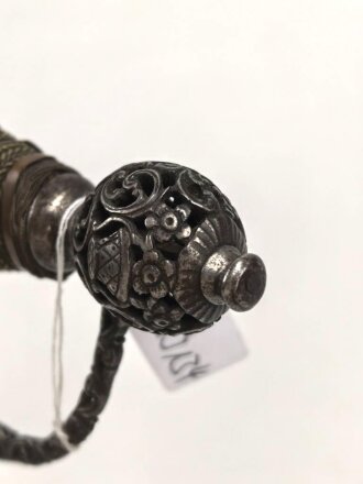 Antiker Degen, wohl um 1700, Eisen, Gesamtlänge etwa 96cm, genaues Alter und Herkunft unbekannt