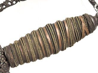 Antiker Degen, wohl um 1700, Eisen, Gesamtlänge etwa 96cm, genaues Alter und Herkunft unbekannt