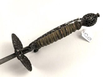 Antiker Degen, wohl um 1700, Eisen, Gesamtlänge etwa 96cm, genaues Alter und Herkunft unbekannt