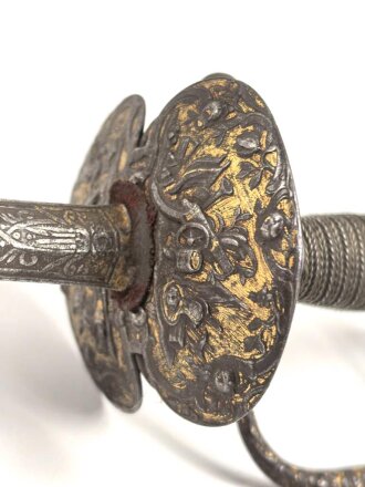 Antiker Degen, wohl um 1700, Eisen, Gesamtlänge etwa 90cm, genaues Alter und Herkunft unbekannt