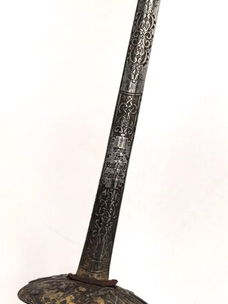 Antiker Degen, wohl um 1700, Eisen, Gesamtlänge etwa 90cm, genaues Alter und Herkunft unbekannt
