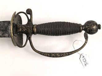 Antiker Degen, wohl um 1700, Eisen, Gesamtlänge etwa 99cm, genaues Alter und Herkunft unbekannt