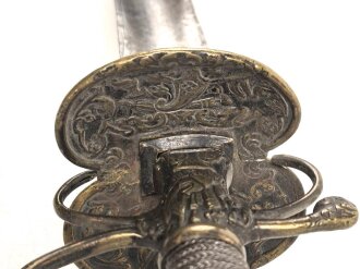 Antiker Degen, wohl um 1700, Eisen, Gesamtlänge etwa 99cm, genaues Alter und Herkunft unbekannt