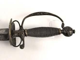 Antiker Degen, wohl um 1700, Eisen, Gesamtlänge etwa 99cm, genaues Alter und Herkunft unbekannt