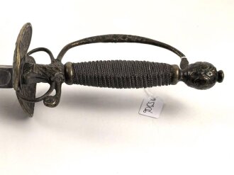 Antiker Degen, wohl um 1700, Eisen, Gesamtlänge etwa 99cm, genaues Alter und Herkunft unbekannt