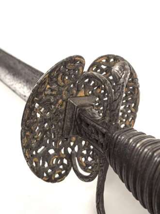 Antiker Degen, wohl um 1700, Eisen, Gesamtlänge etwa 97cm, genaues Alter und Herkunft unbekannt