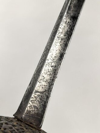 Antiker Degen, wohl um 1700, Eisen, Gesamtlänge etwa 97cm, genaues Alter und Herkunft unbekannt