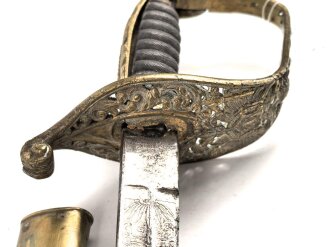 Österreich Ungarn k.u.k. Degen für Staatsbeamte Modell 1889. Klinge beidseitig geäzt, Griffstück defekt , Griff wackelt