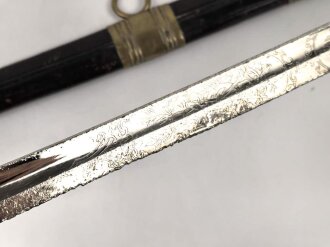 Österreich Ungarn k.u.k. Degen für Staatsbeamte Modell 1889. Klinge beidseitig geäzt, Griffstück defekt , Griff wackelt