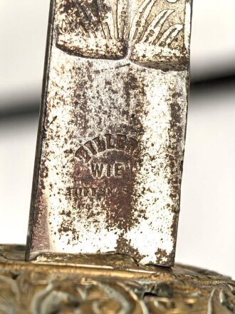 Österreich Ungarn k.u.k. Degen für Staatsbeamte Modell 1889. Klinge beidseitig geäzt, Griffstück defekt , Griff wackelt