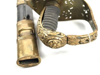 Österreich Ungarn k.u.k. Degen für Staatsbeamte Modell 1889. Klinge beidseitig geäzt, Griffstück defekt , Griff wackelt