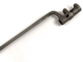 Österreich, Tüllenbajonett Modell 1854 ohne Scheide für die Gewehre Lorenz, Wänzel oder auch bayrisches Podewilsgewehr , Vierkantklinge, Gesamtlänge 56,5 cm, 18,5 Tülleninnendurchmesser, Tüllenlänge 80,5 cm, narbiges Stück, nicht beweglich