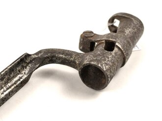 Österreich, Tüllenbajonett Modell 1854 ohne Scheide für die Gewehre Lorenz, Wänzel oder auch bayrisches Podewilsgewehr , Vierkantklinge, Gesamtlänge 56,5 cm, 18,5 Tülleninnendurchmesser, Tüllenlänge 80,5 cm, narbiges Stück, nicht beweglich